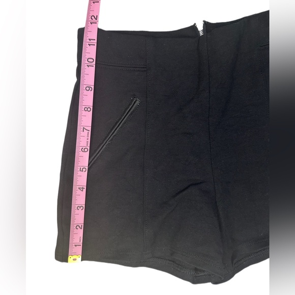 💙💙❤️ Black short shorts - Picture 8 of 15